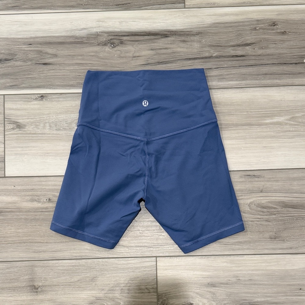 Align 6” shorts - Picture 2 of 8